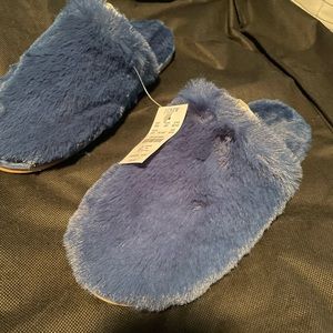J. Crew Fluffy Slippers!